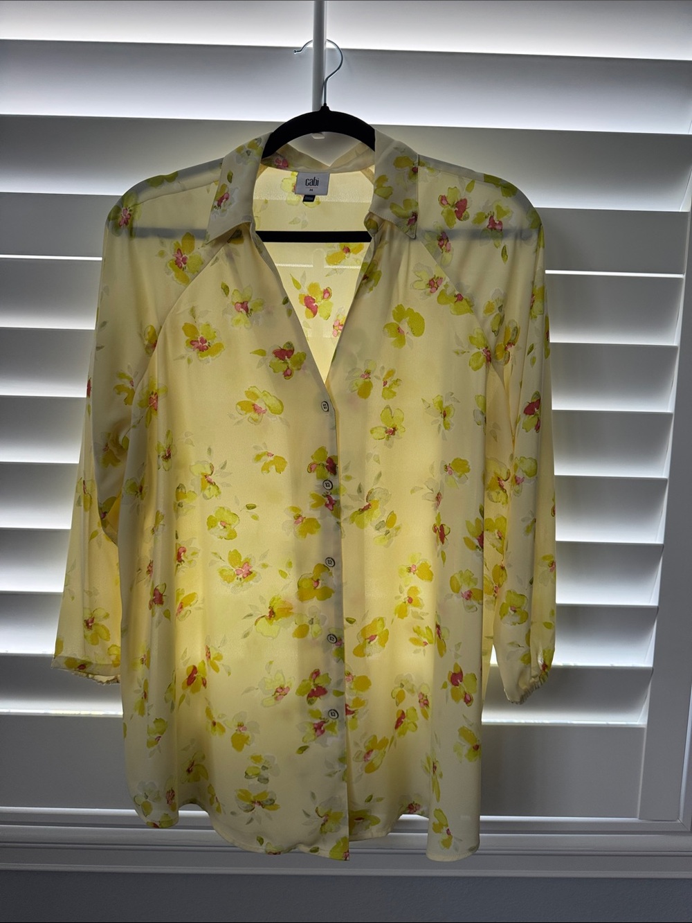 CAbi 6294 Blouse Medium Yellow Floral Button-Up 3/4 Sleeve
